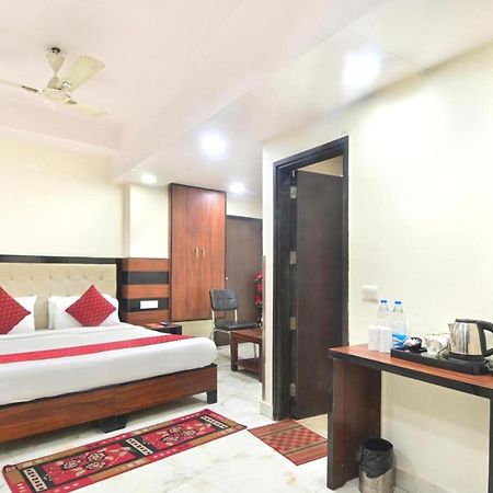 Hotel Emporio View - New Delhi Railway Station - Paharganj Exteriör bild