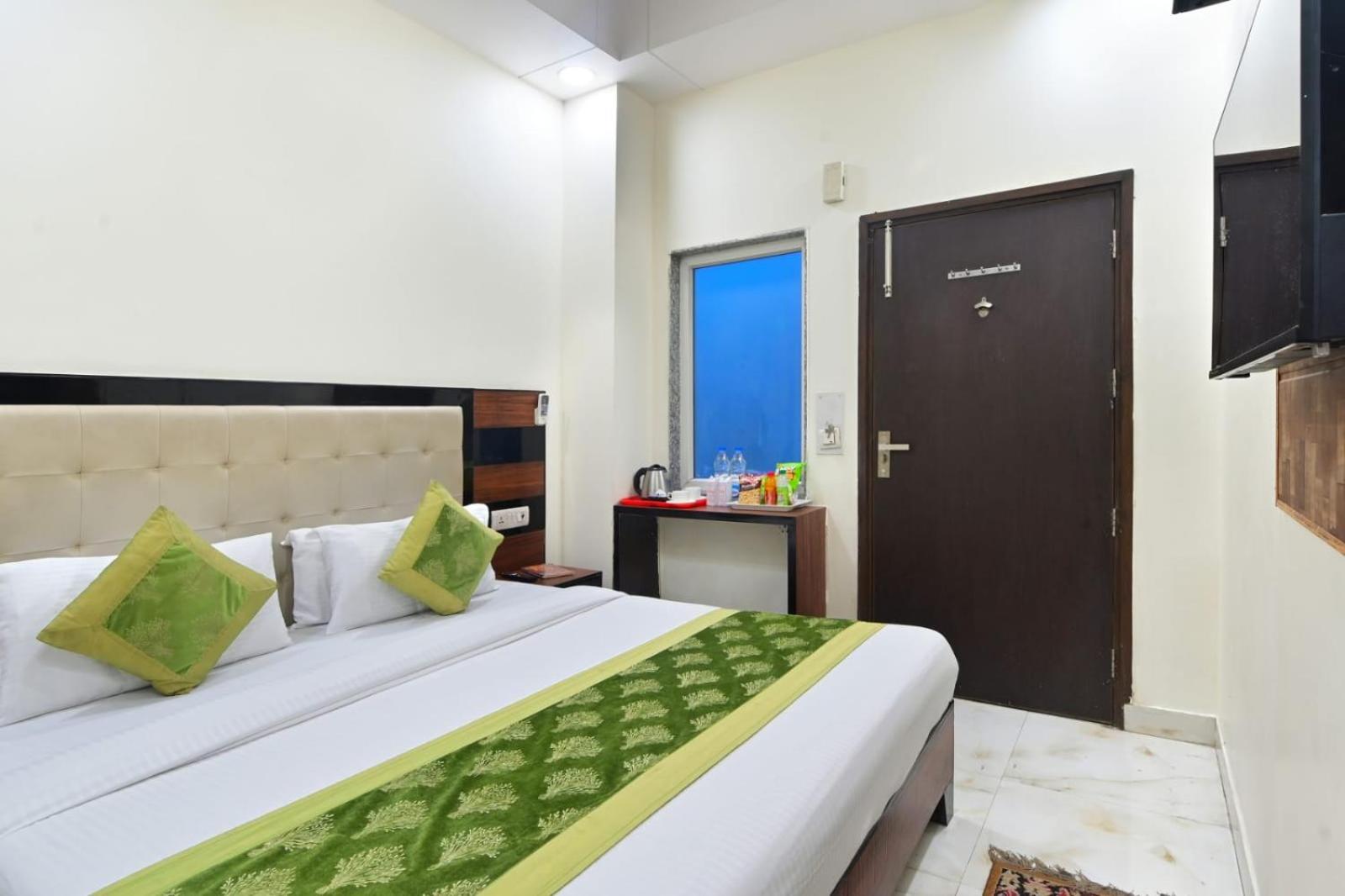 Hotel Emporio View - New Delhi Railway Station - Paharganj Exteriör bild