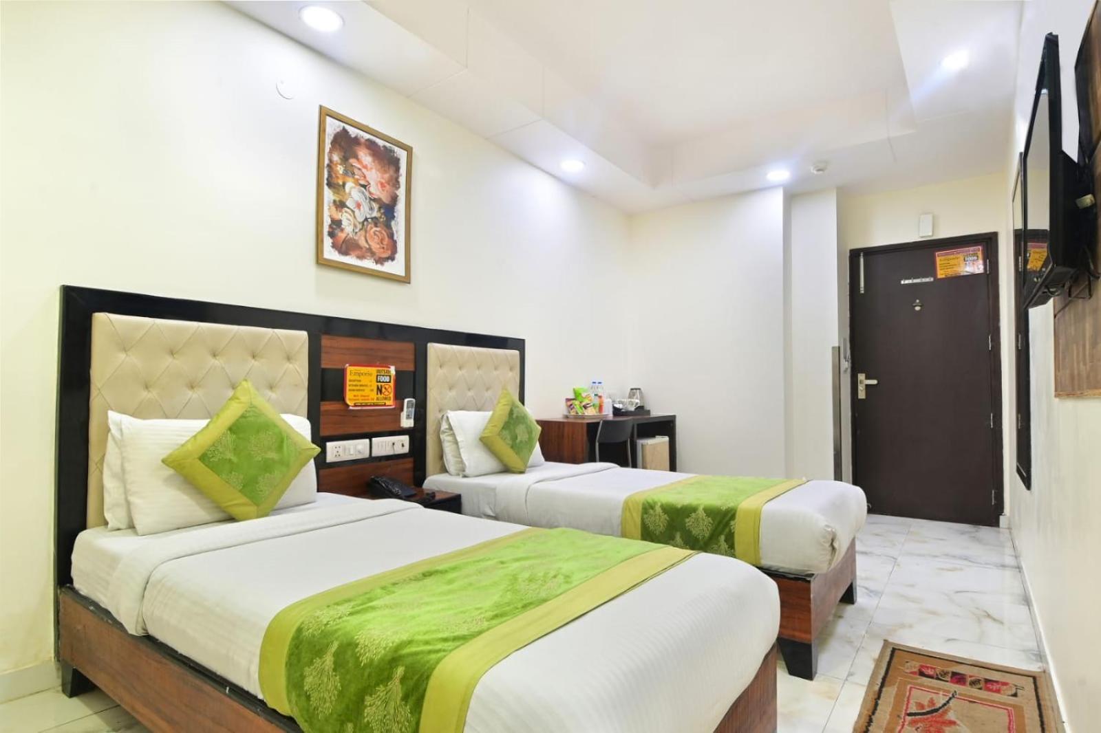 Hotel Emporio View - New Delhi Railway Station - Paharganj Exteriör bild