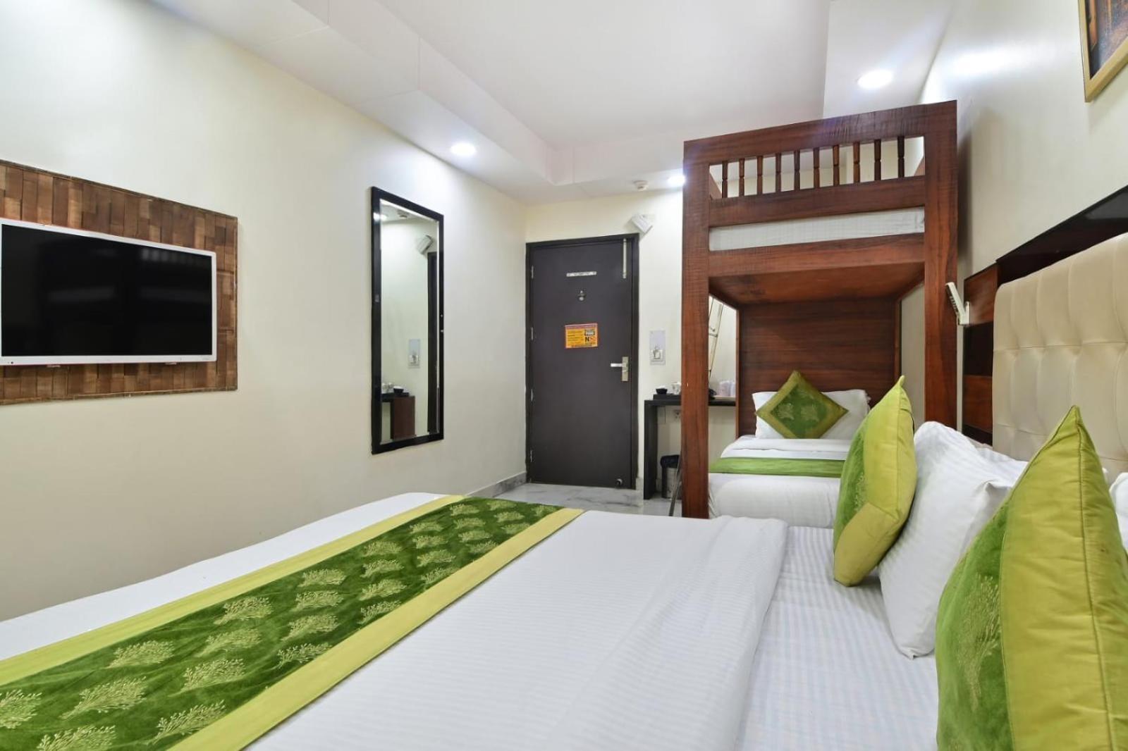 Hotel Emporio View - New Delhi Railway Station - Paharganj Exteriör bild