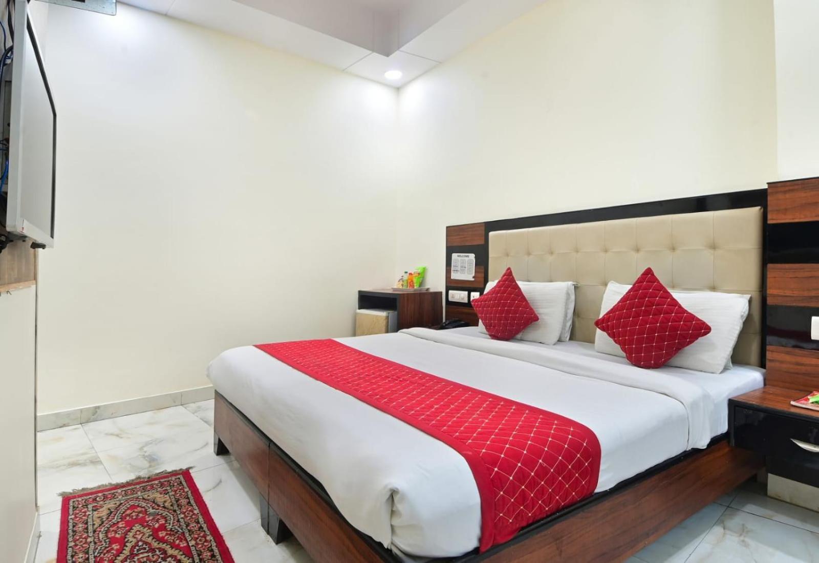 Hotel Emporio View - New Delhi Railway Station - Paharganj Exteriör bild